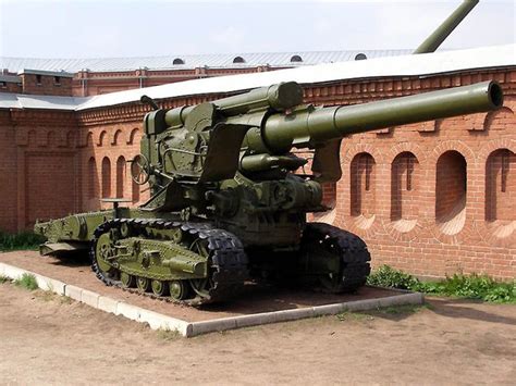 Whose long-range artillery was superior in World War II, both in terms of strength and ...