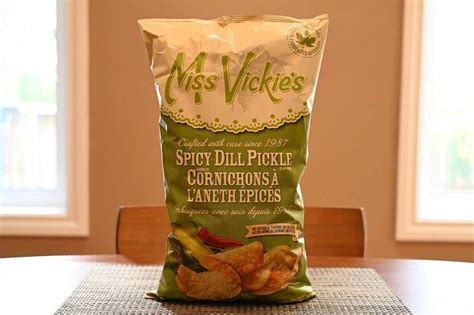 Easy Homemade Dill Pickle Chips Recipe 2023 - AtOnce