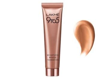 5 Best Lakme Foundation for Oily, Combination, Dry Skin in India: (2020)