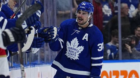 Auston Matthews scores league-leading 50th goal of season, makes Maple ...