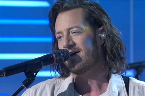 Tyler Hubbard Delights With '5 Foot 9' Performance on 'Today'