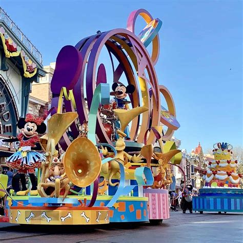 Best Parade Spots to Watch for Families with Small Children at Disney World