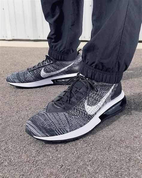 NIKE Flyknit Racer G フライニット レーサー シューズ(男性用) | main.chu.jp