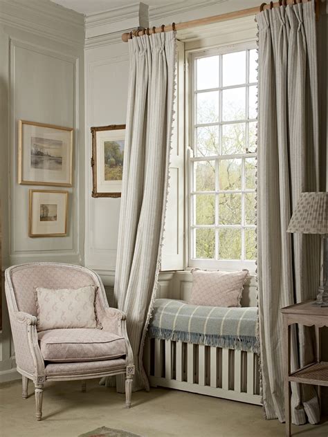 Cottage curtain ideas – inspiration for a pretty, cozy home | Cottage curtains, Bedroom design ...