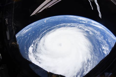 Astronaut snaps stunning photos of massive Hurricane Sam from space | Space