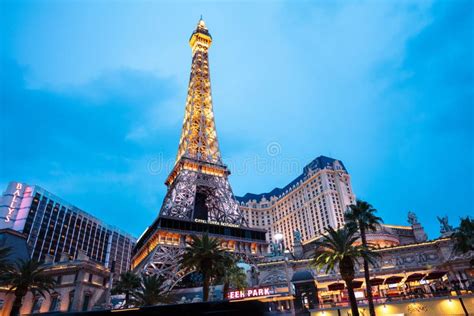 Replica Eiffel Tower in Las Vegas at Night Editorial Image - Image of nevada, tourism: 181295100