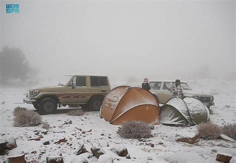 Snow covers Saudi Arabia’s Tabuk mountains | Arab News