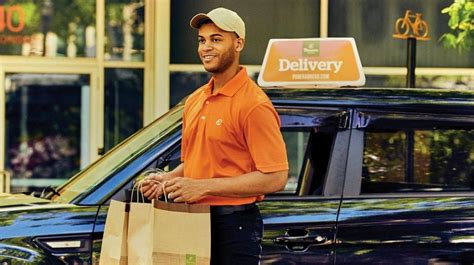 Panera Bread to launch delivery service at select Long Island locations - Newsday