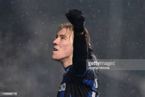 Rasmus Hojlund Photos and Premium High Res Pictures - Getty Images