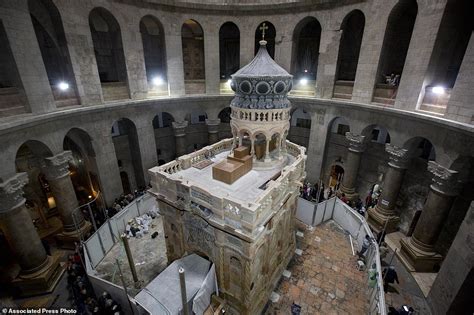 Historic restoration of Jesus' burial shrine completed | Daily Mail Online