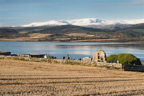 Scotland Through the Seasons: The Black Isle and Beyond – Karen ...