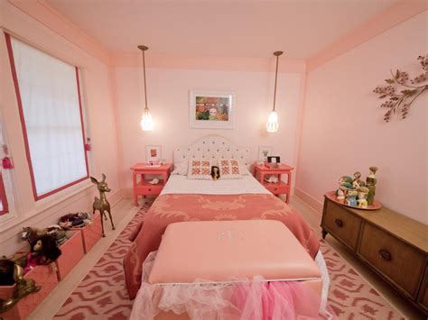 Girls' Bedroom Color Schemes: Pictures, Options & Ideas | HGTV