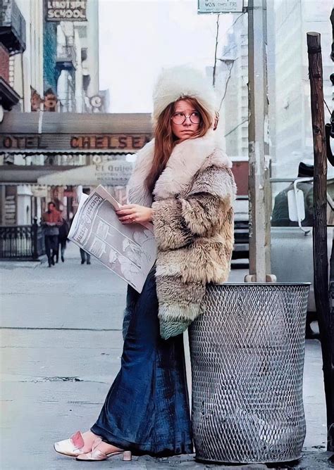 🔞Janis Joplin outside the Hotel Chelsea, March 3, 1969 (by David Gahr ...