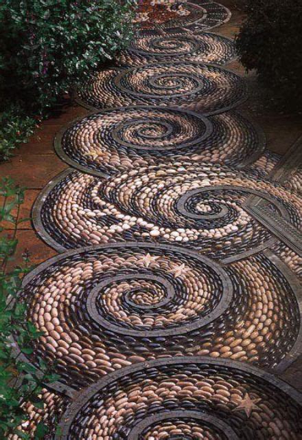 52 Amazing Pebble Garden Paths - DigsDigs