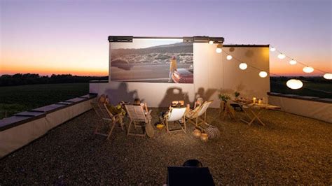 How to Setup a Portable Projector Screen Outdoor – WEWATCH