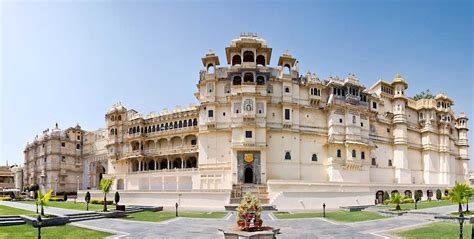 City Palace Udaipur | Entry Fee, Timings, Government Museum & Photos