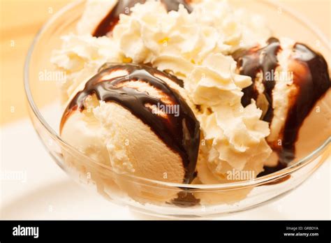 ice cream with chocolate syrup Stock Photo - Alamy