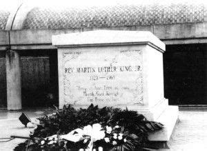 mlk grave | Martin luther king, Martin luther king jr, Dr martin luther ...