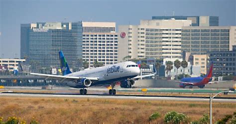 JetBlue Airbus A320 Returns To Fort Lauderdale After Gear Retraction ...