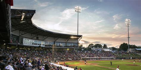 Cedar Rapids Sports & Teams - Cedar Rapids Tourism Office