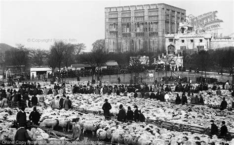 Norwich, The Cattle Market And Castle 1891 - Francis Frith