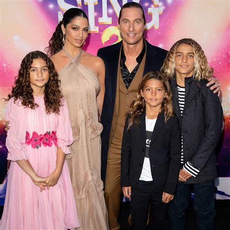 Inside Matthew McConaughey's Unique Family World - WireFan - Your Source for Social News and ...