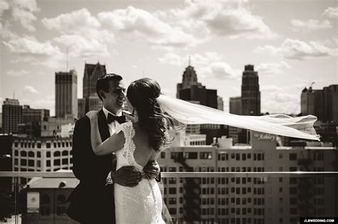 Detroit Michigan windy Veil Rooftop GIF Animated Photographs | Michigan ...