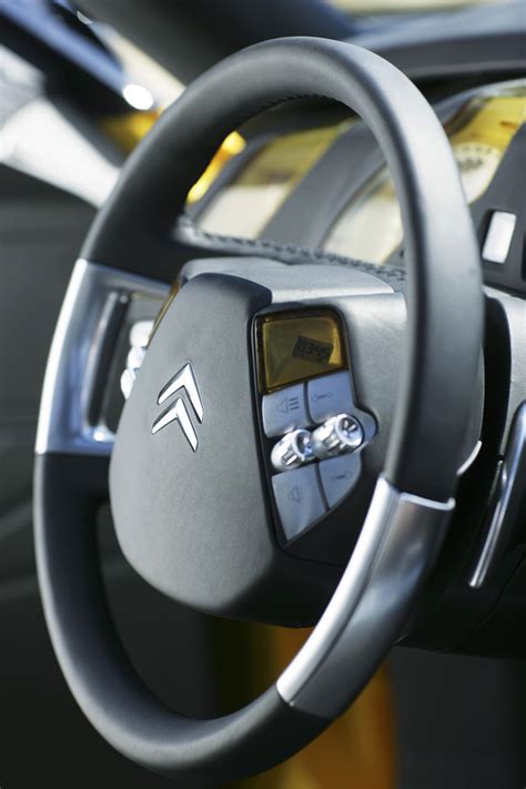 Citroen C-SportLounge Concept - Steering Wheel - Car Body Design