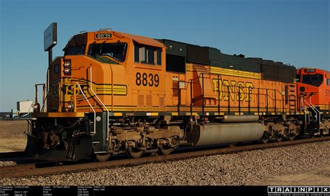 The BNSF Photo Archive - SD70MAC #8839