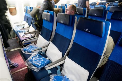 Flight Review: KLM 777-300ER Economy Class from Delhi to Amsterdam