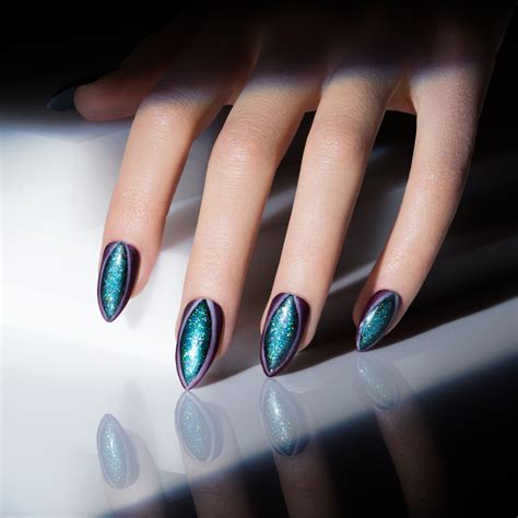 Cat Eye Nail Art - Behindthechair.com