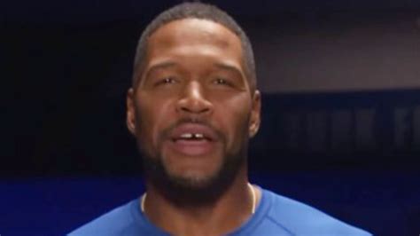 GMA hunk Michael Strahan pumps up his fans with NFL gameday post and they are all saying the ...