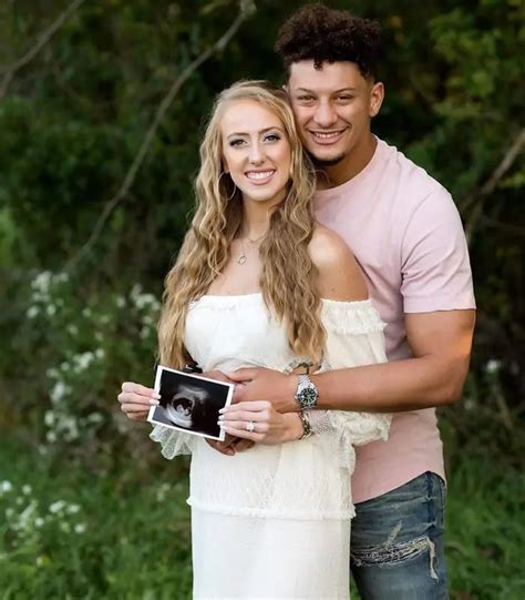 Patrick mahomes fiancee brittany matthews expecting a baby girl