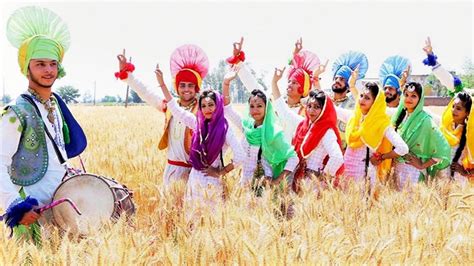 Baisakhi 2024 : आज है बैसाखी का पर्व, जानिए खालसा पंथ से क्या है इस दिन ...