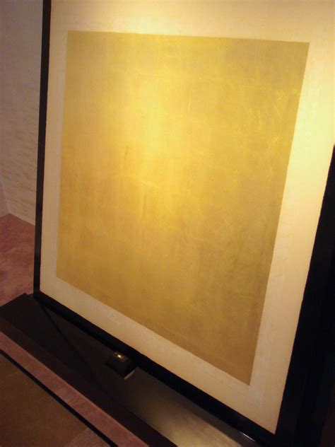 File:Small gold nugget 5mm dia and corresponding foil surface of half sq meter.jpg - Wikimedia ...