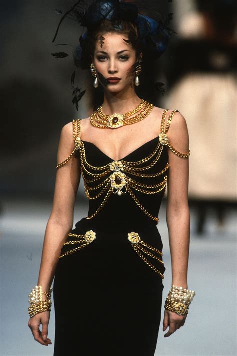 100 of Karl Lagerfeld's Best Chanel Runway Moments - Karl Lagerfeld Chanel Designs | 90s runway ...