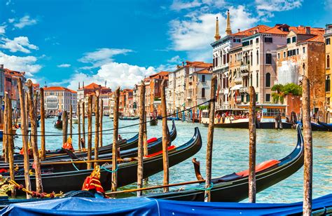 What Is a Gondola? | Wonderopolis