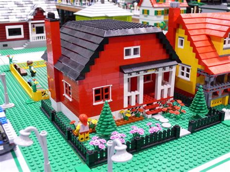 Red Lego House jigsaw puzzle in Macro puzzles on TheJigsawPuzzles.com