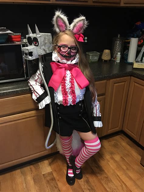 Pin by Dayna Maloy on DIY mangle costume | Fnaf costume, Cute cosplay, Cosplay outfits