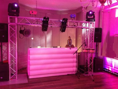 dj booth. AmazinGear.com likes this | Pista led, Dj para bodas, Cabina dj