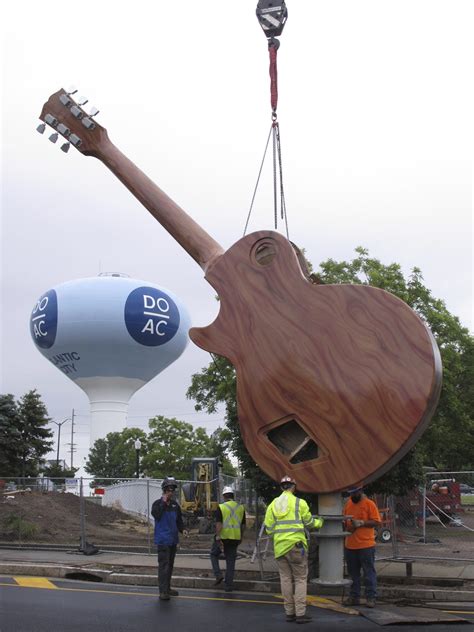 Hard Rock casino installs big guitar with misspelled word