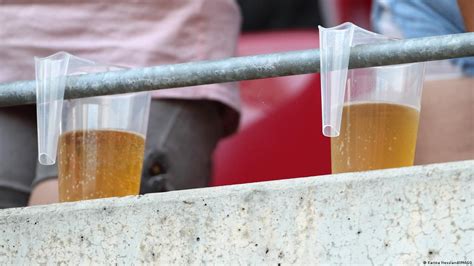 Bundesliga: Reusable cups mandatory in stadiums – DW – 01/18/2023