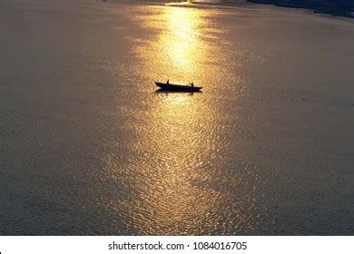 Varanasi Ghat Sunrise Scene River View Stock Photo 1084016705 ...