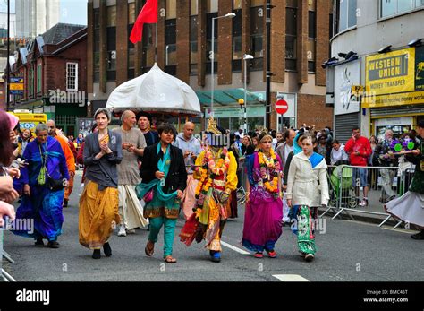 Luton Carnival 2010 Hare Krishna Procession Stock Photo - Alamy