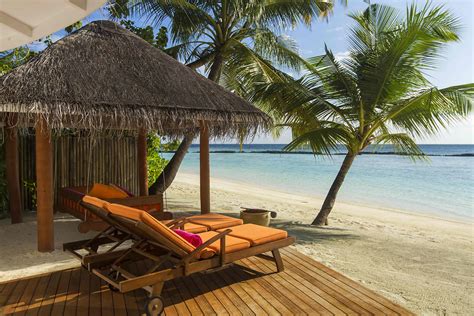 Deluxe Beach Villa Exterior Sun Aqua Vilu Reef Indulge Maldives – INDULGE MALDIVES