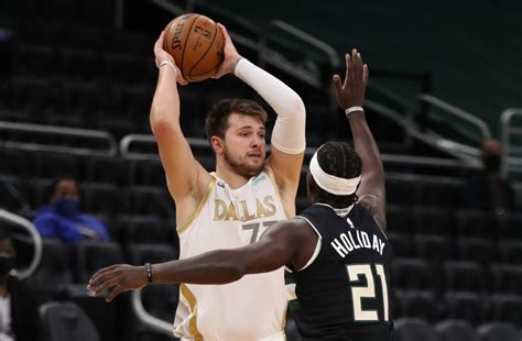 Dallas Mavericks: Luka Doncic nets 28 in loss to Bucks