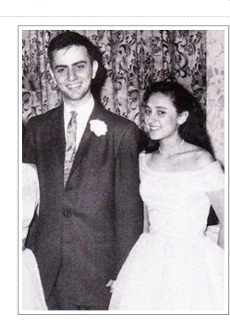 Carl Sagan and Lynn Margulis. 1957-65 | Famous Weds:40-50's | Wedding, Celebrity weddings ...