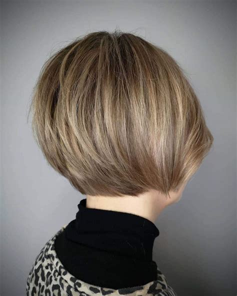 15 Beautiful Layered Inverted Bob Haircut Ideas - Hairstyles VIP