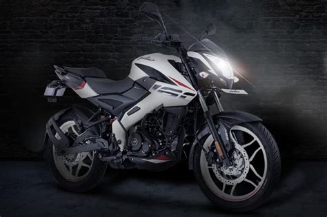 2021 Bajaj Pulsar NS160 Price, Specs, Top Speed & Mileage in India