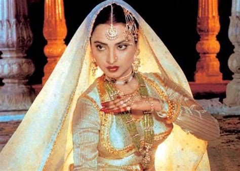 Rekha: Bollywood Actress, Her Fashion Statement | Utsavpedia